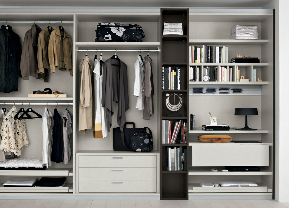 organised-wardrobe-wardrobe-check