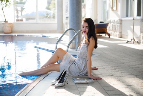 silver-heels-outfit-of-the-day-ootd-silver-dress-highheels-pool-beach-seaside-opatija-fashion-styling.jpg-2