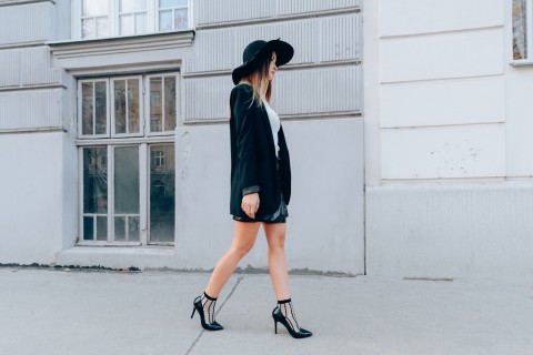 high-heels-and-socks-purstyle-stylingtipp-woma-wien